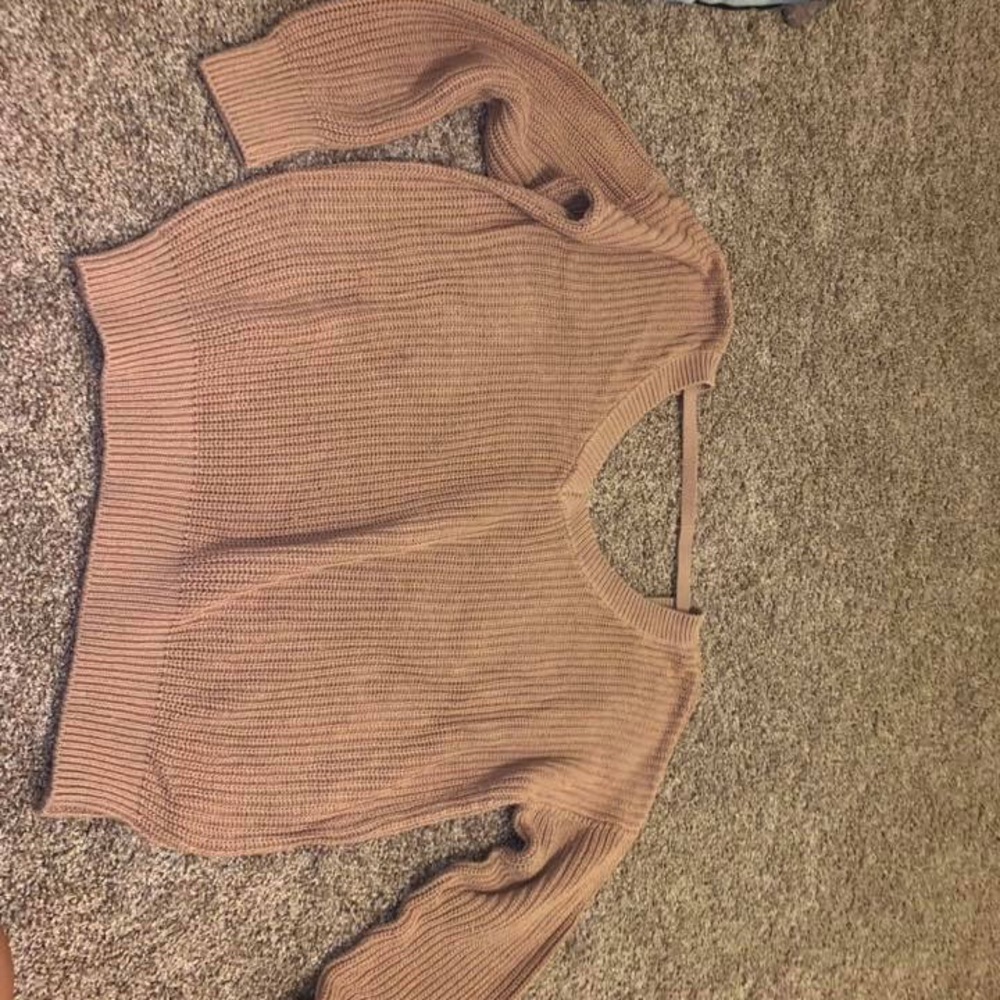 Sweaters - Picture 6 of 6